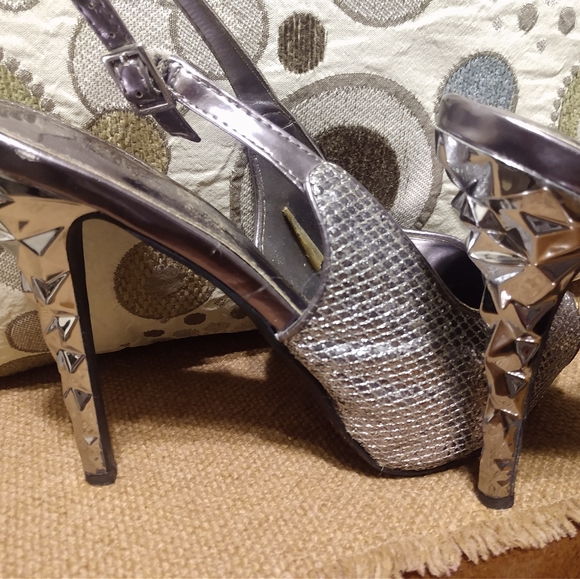 N by Nicole Miller heels - Picture 3 of 4